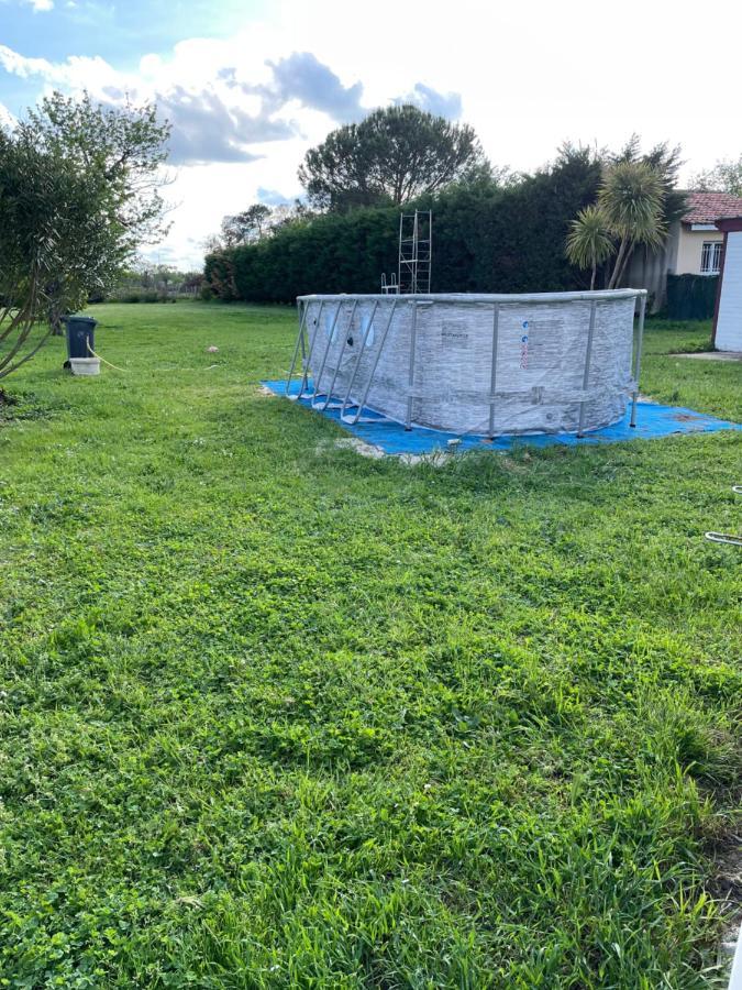 32 Parc Des Sports Chez Catherve Saint-Medard-de-Guizieres エクステリア 写真